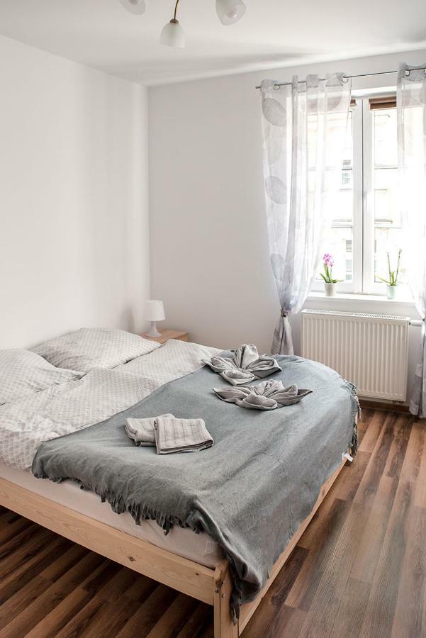 Апартаменти Apartament Na Wyspie Piasek Клодзько Екстер'єр фото